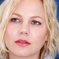 Adelaide Clemens Nackt