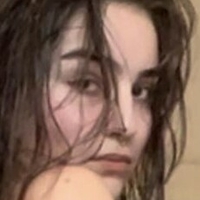 Adriana Hall Nackt