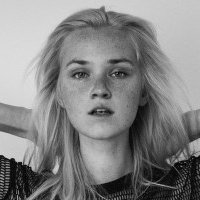 Alexa Reynen Nackt