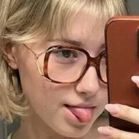 Alice Klomp Nackt