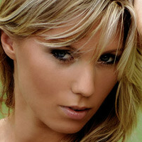 Alice Nackt