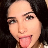 Alina/ Linaroeschr Nackt