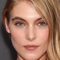 Allegra Carpenter Nackt