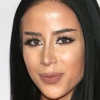 Amber Scholl Nackt