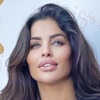 Amira Mounir Srarfi Nackt