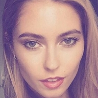 Amy Neville Nackt