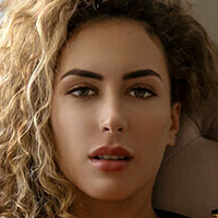 Ana Kirilik Nackt