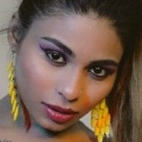 Anam Khan Nackt