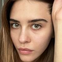 Angela Nikolau Nackt