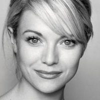 Antonia Bernath Nackt