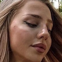 Anya Hryshchenko Nackt