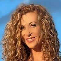 April_Anne Nackt