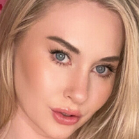 April Mae Nackt