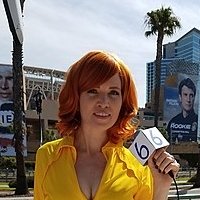 April O'Neil Nackt