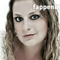 aprilaura Nackt