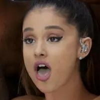 Ariana Grande Nackt