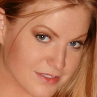 Avery Ray Nackt