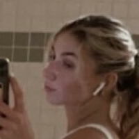 Avery Sickeri Nackt
