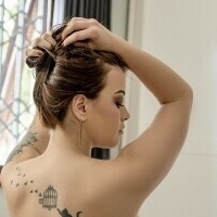 Babisteil Nackt