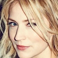 Beth Riesgraf Nackt