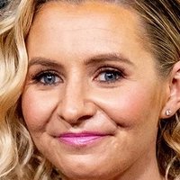 Beverley Mitchell Nackt