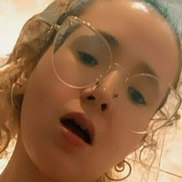 bitchh93 Nackt