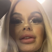 blondiebombbarbs/Badbarbiet Nackt