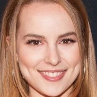 Bridgit Mendler Nackt