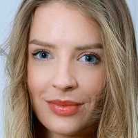 Brittany Bare Nackt