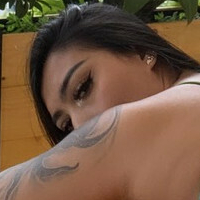 Camilbs Nackt