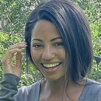 Camille Hyde Nackt