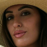Carla Twin Nackt
