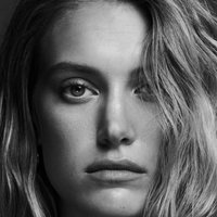 Caroline Lowe Nackt