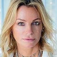 Caroline Neron Nackt