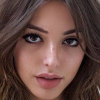 Celine Farach Nackt