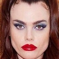 Charli Howard Nackt