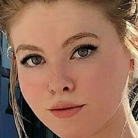 Chloe Mettenbrink Nackt