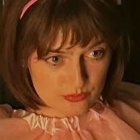 Chloe Troast Nackt