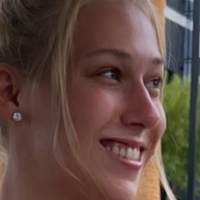 Claire Grimes Nackt