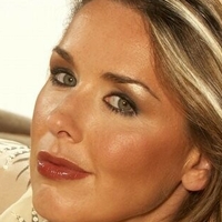 Claire Sweeny Nackt