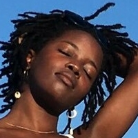 Clara Moneke Nackt