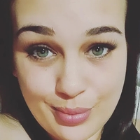 Debzlouise Nackt