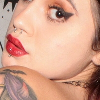Doce Elvira Nackt