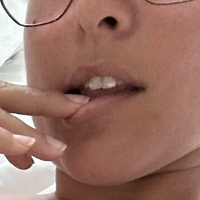 Dot_Dot_Dot Nackt