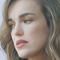 Elizabeth Henstridge Nackt