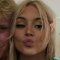 Ella Cecelia Field Nackt
