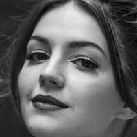 Ella Hunt Nackt