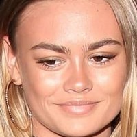 Ella Ross Nackt