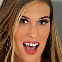 Ella Vatrap Nackt