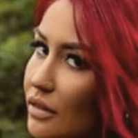 Ellie Fassone Nackt